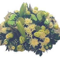 סידור פרחים לבן